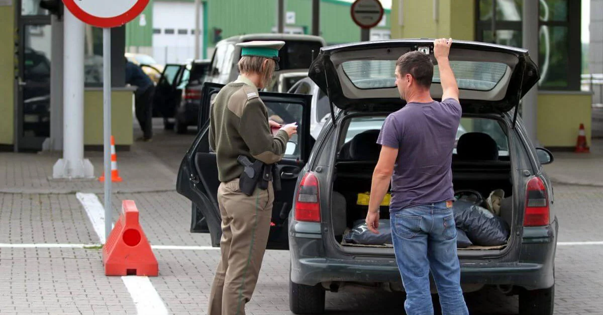 🚀 Плануєте переїзд в Польщу? Все, що вам потрібно знати 🚚 про перевезення речей в Польщу. 👌 Поради та рекомендації.